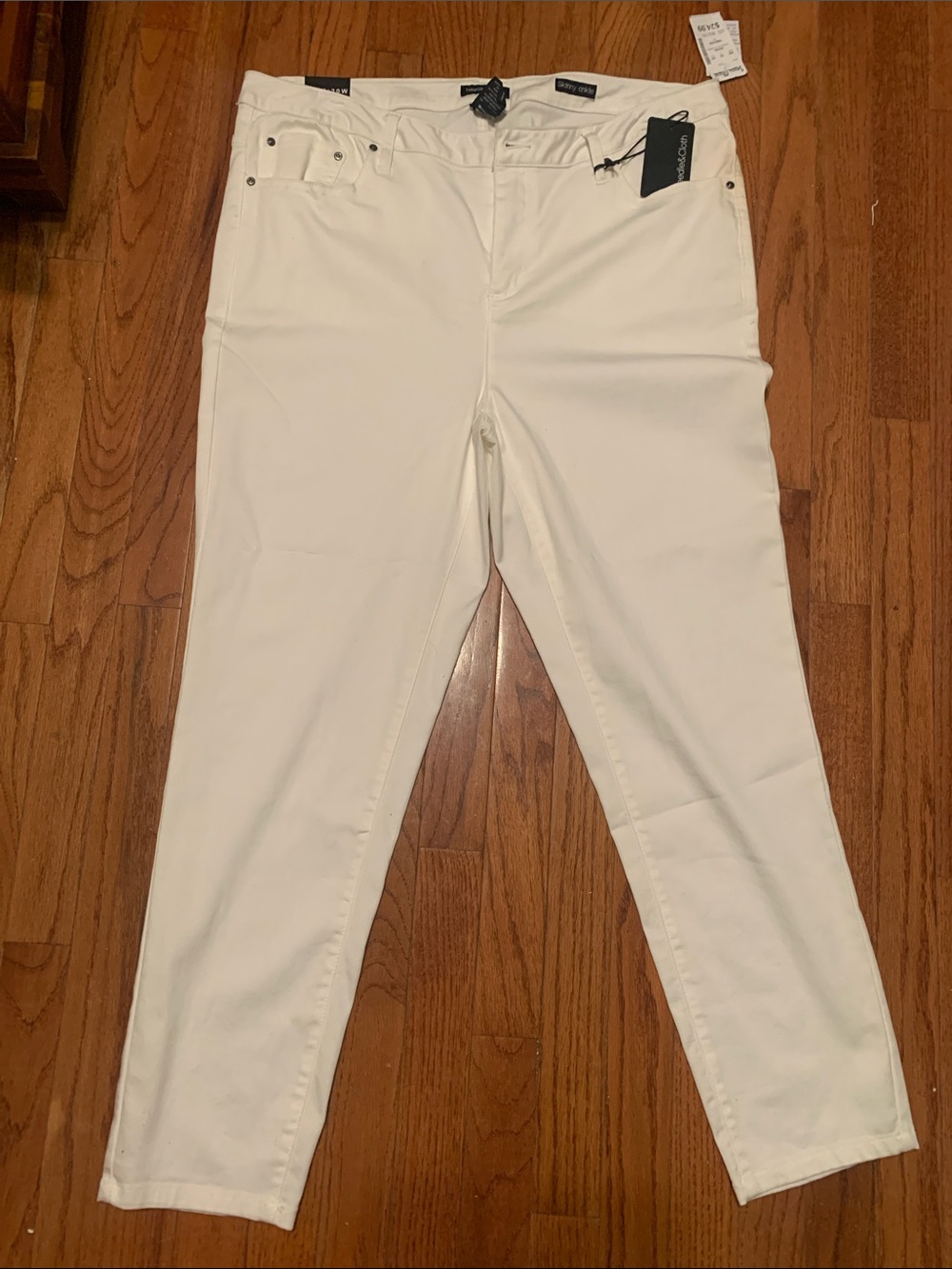 Women’s White Ankle Skinny Jeans — Stretch Comfort